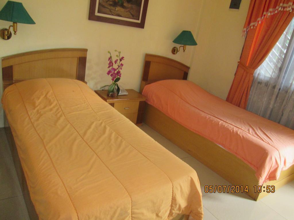 Sapadia Hotel And Cottage Parapat Chambre photo