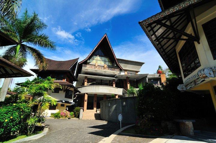 Sapadia Hotel And Cottage Parapat Extérieur photo